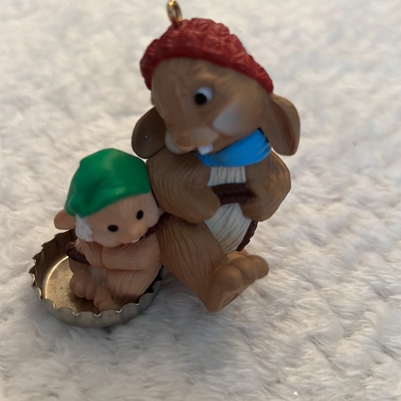 Vintage Resin Collectible Christmas Ornaments Birds, Bunnies, Racoon Set of 3 - Picture 4 of 7